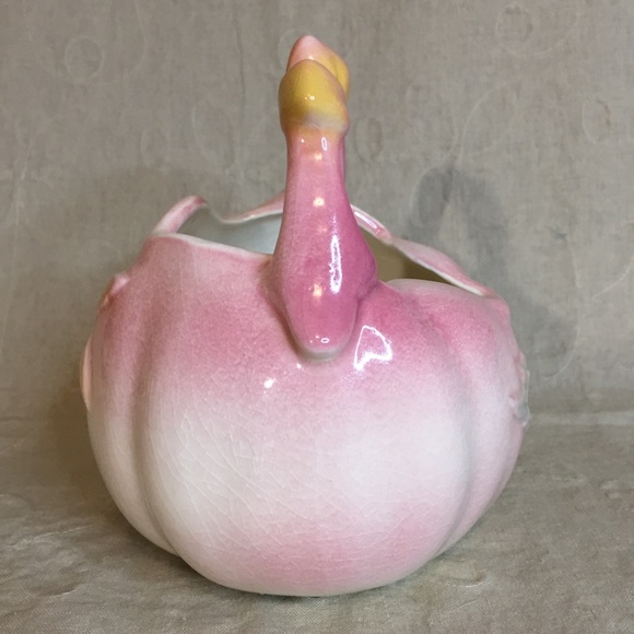 Vintage Hull Pottery Pink Sunglow Basket Butterfly Design - Picture 8 of 13